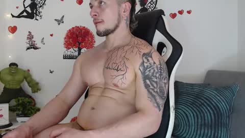 Angel Curl online show from September 16, 7:15 pm