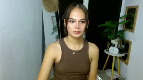 angela online show from October 12, 12:31 am