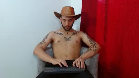 angel_kyrozz online show from October 16, 7:37 pm