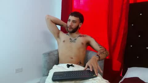 angel_kyrozz online show from October 17, 7:27 pm
