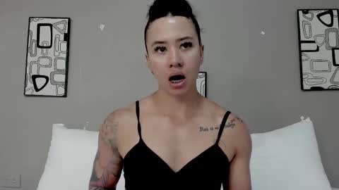 Angel online show from November 5, 9:48 pm