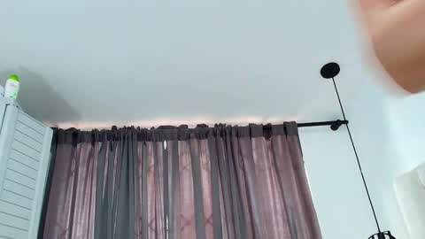 Nicolle  online show from October 23, 11:20 am