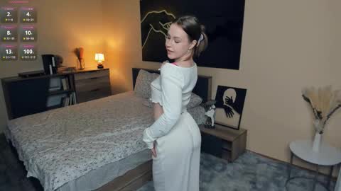 Snapshot of angel_to_burn chatting on October 3, 7:27 am SofiaSofi online show from October 3, 7:27 am