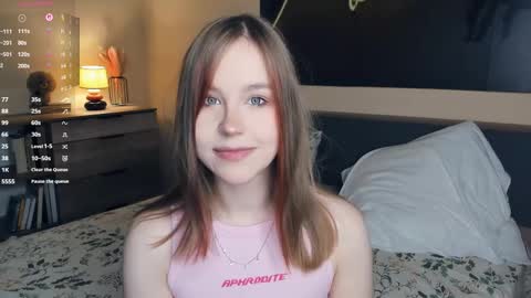 Snapshot of angel_to_burn chatting on November 27, 7:10 am SofiaSofi online show from November 27, 7:10 am