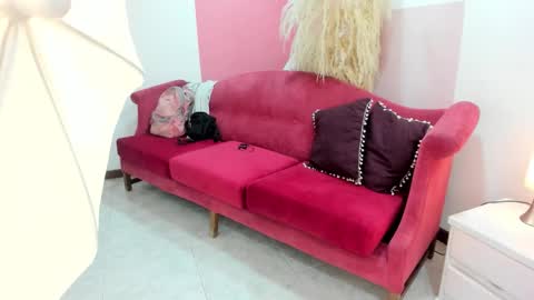 angel_velvet_ online show from October 16, 12:28 pm