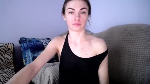 Zoe online show from March 3, 12:05 pm