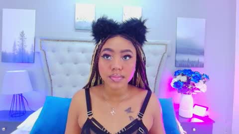 Angela Roberts online show from November 3, 11:59 pm