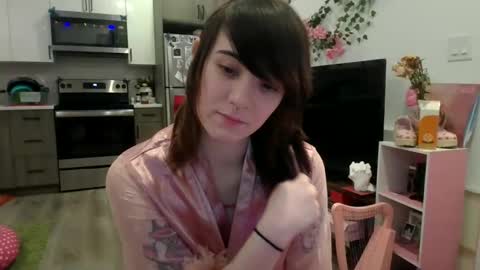 angelalice555 online show from October 4, 5:38 am