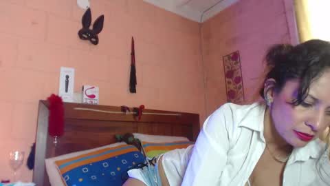 Snapshot of angelataysonvip chatting on February 13, 3:46 pm angelataysonvip online show from February 13, 3:46 pm