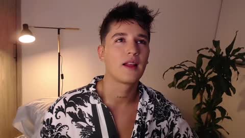 Angel online show from December 3, 1:08 am