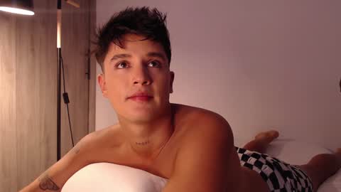 Angel online show from December 9, 9:58 pm