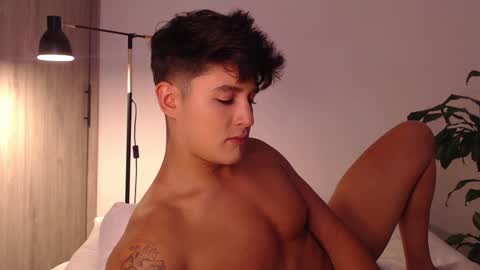 Angel online show from December 11, 9:23 pm