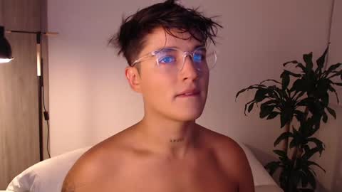 Angel online show from January 10, 11:50 pm