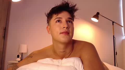 Angel online show from October 1, 9:10 pm