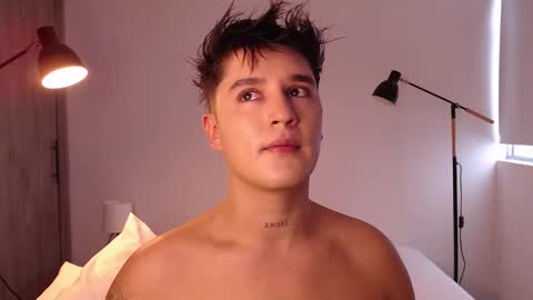 Angel online show from October 26, 7:42 pm