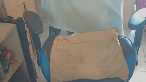 Snapshot of angelgarcia269 chatting on January 24, 3:13 pm angelgarcia269 online show from January 24, 3:13 pm