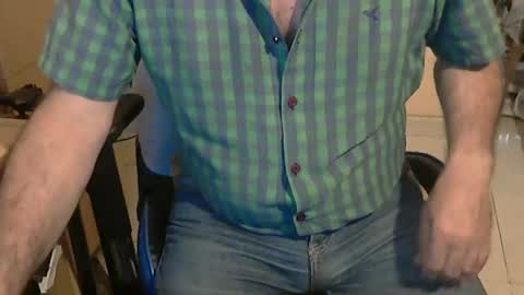 Snapshot of angelgarcia269 chatting on February 22, 11:35 am angelgarcia269 online show from February 22, 11:35 am