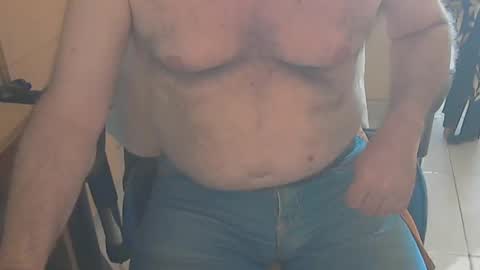 Snapshot of angelgarcia269 chatting on February 24, 2:15 pm angelgarcia269 online show from February 24, 2:15 pm