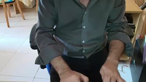 Snapshot of angelgarcia269 chatting on December 15, 2:32 pm angelgarcia269 online show from December 15, 2:32 pm