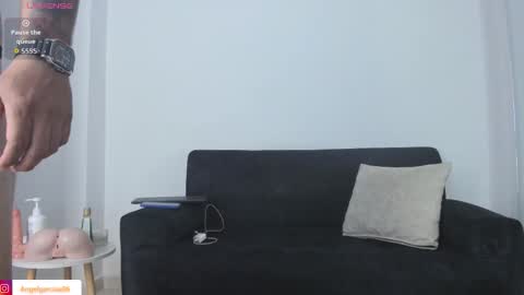 Angel online show from September 28, 10:15 pm