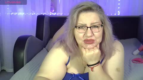 AngelinaGlam online show from October 14, 8:59 am