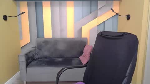 AngelinaLow online show from November 23, 6:24 am