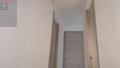 Snapshot of angelinarosss_ chatting on November 13, 2:49 pm online show from November 13, 2:49 pm