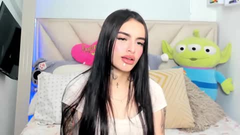 Snapshot of angeline__smith chatting on February 24, 7:30 pm Angeline Smith online show from February 24, 7:30 pm