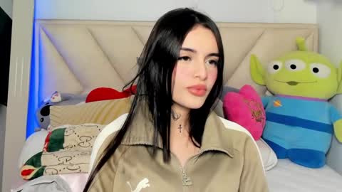 Snapshot of angeline__smith chatting on March 4, 3:33 am Angeline Smith online show from March 4, 3:33 am