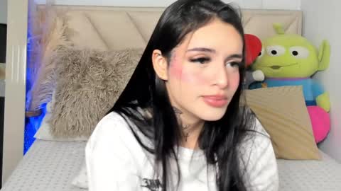 Snapshot of angeline__smith chatting on March 9, 1:46 am Angeline Smith online show from March 9, 1:46 am