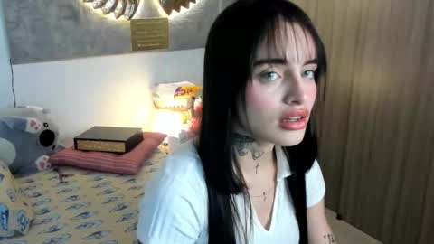 Snapshot of angeline__smith chatting on October 26, 5:35 am Angeline Smith online show from October 26, 5:35 am