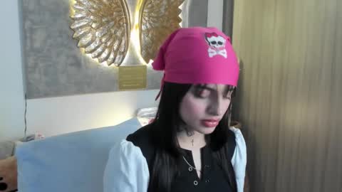 Snapshot of angeline__smith chatting on November 1, 1:29 am Angeline Smith online show from November 1, 1:29 am