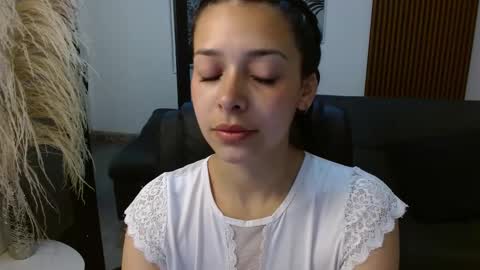 angeline_davies online show from March 3, 12:05 pm