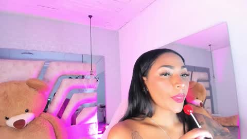 Snapshot of angelineheet chatting on December 16, 3:33 am Angeline Heet online show from December 16, 3:33 am