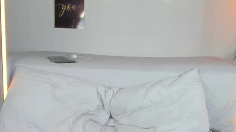 angelinepossy online show from March 9, 12:00 am