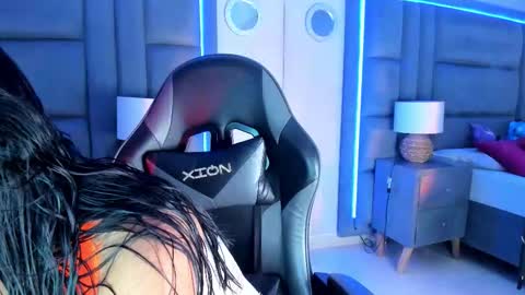 Angelique Muller  online show from November 18, 8:46 pm