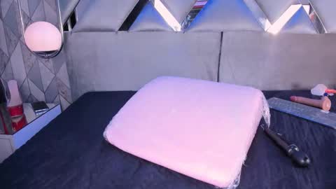 Angelique online show from October 26, 11:05 am