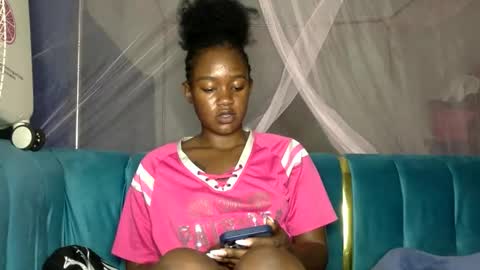 angelkyla online show from November 21, 8:35 am