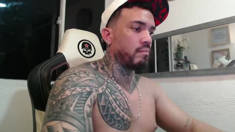 angellatino0 online show from December 9, 7:28 am