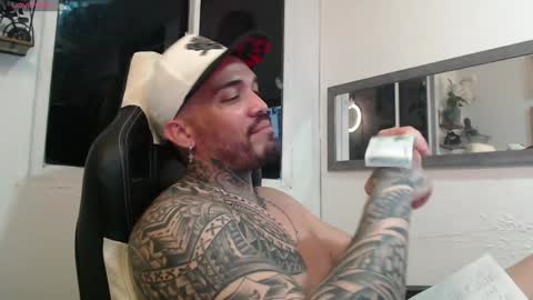 angellatino0 online show from December 18, 6:21 am