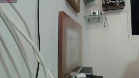 angellatino0 online show from December 19, 8:23 am