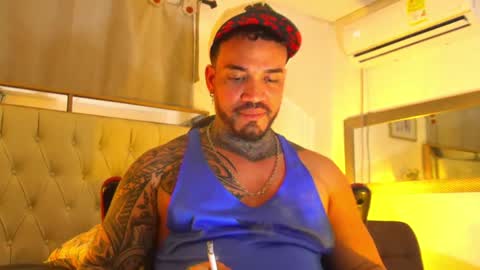 angellatino0 online show from December 25, 9:02 am