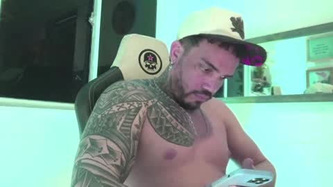 angellatino0 online show from December 31, 2:40 am