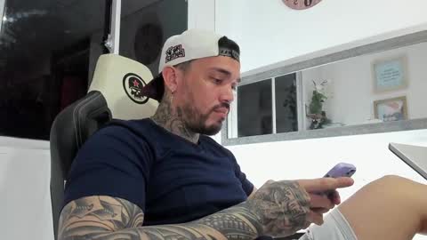 angellatino0 online show from January 1, 9:07 am