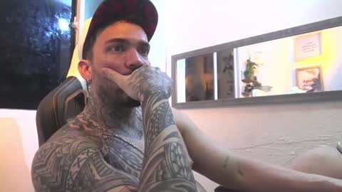 angellatino0 online show from January 4, 9:32 am