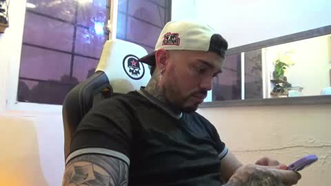 angellatino0 online show from January 5, 10:29 pm