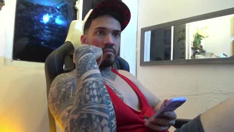 angellatino0 online show from January 10, 2:57 am