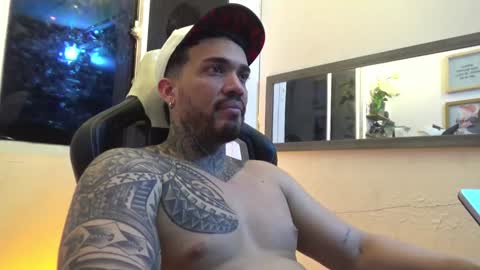 angellatino0 online show from January 12, 11:36 pm