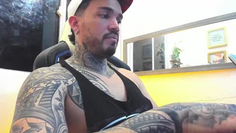 angellatino0 online show from February 5, 6:35 am