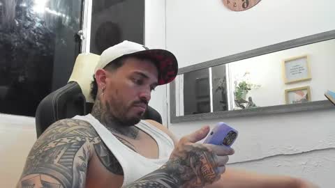 angellatino0 online show from February 12, 4:33 am